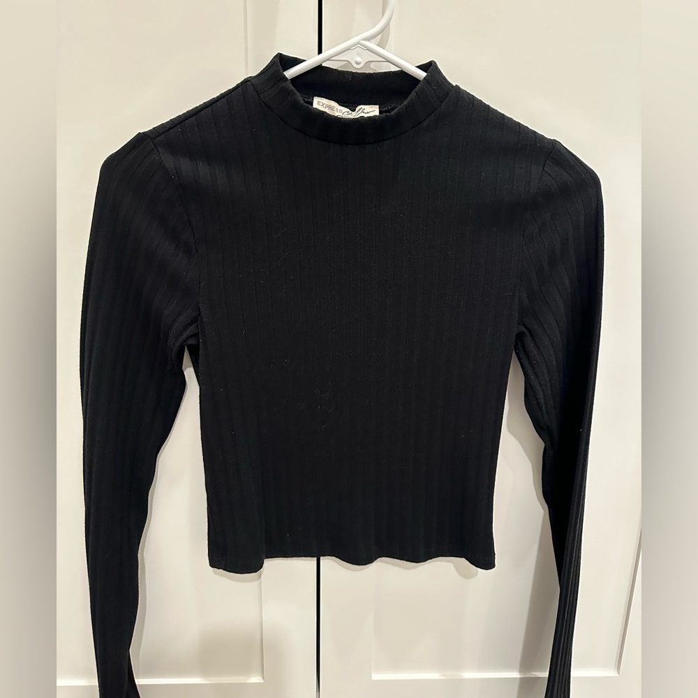 Express stretchy black crop top